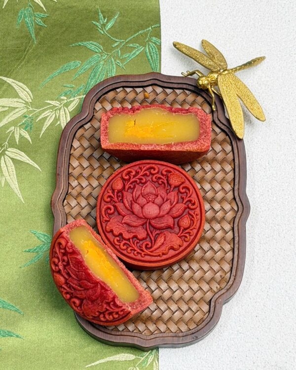 Bánh Trung Thu Đậu Xanh Trứng Muối Hoàng Kim 150g